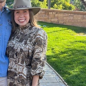 Meet your Posher, Becca